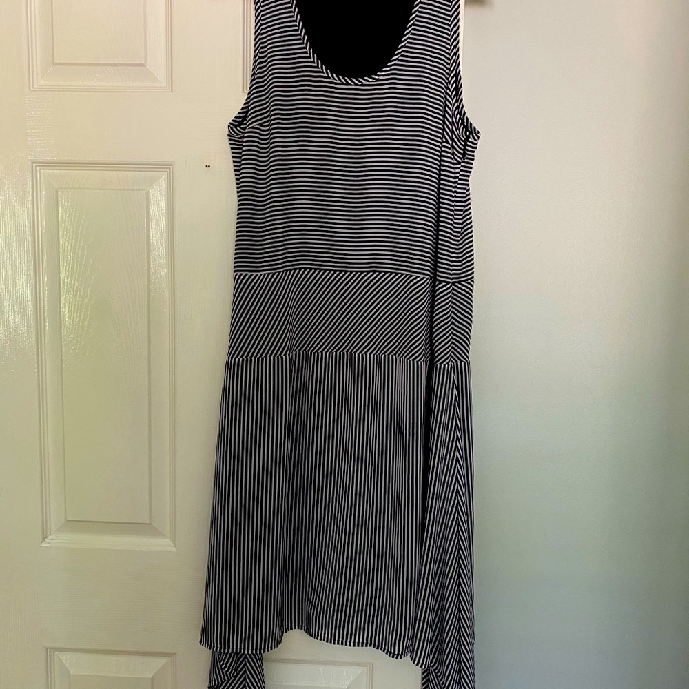 Michael Kors summer black and white strip dress with side zip.